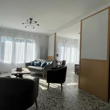 Le Du Rameur Apartament *